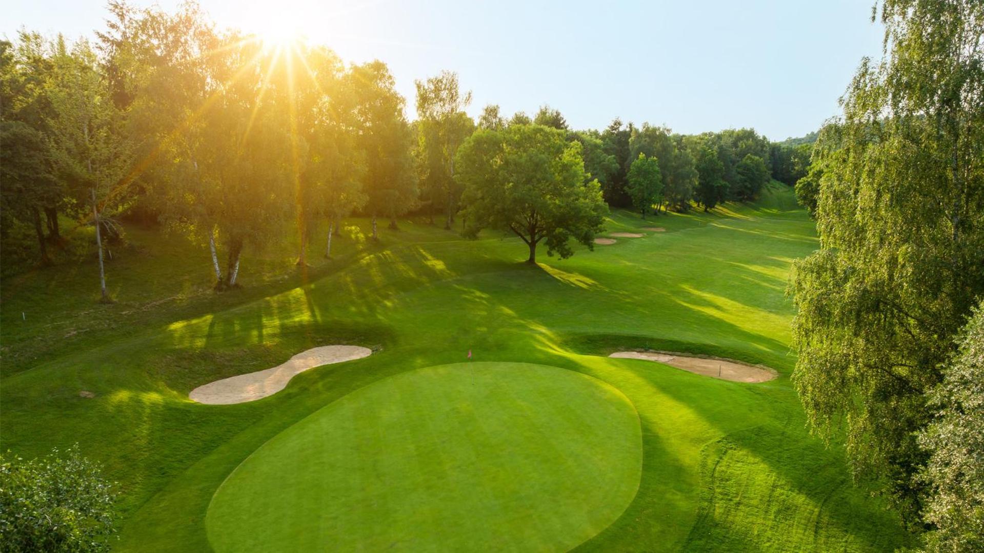 Logis Hotel Golf Le Domaine Du Val De Sorne Vernantois Exterior foto