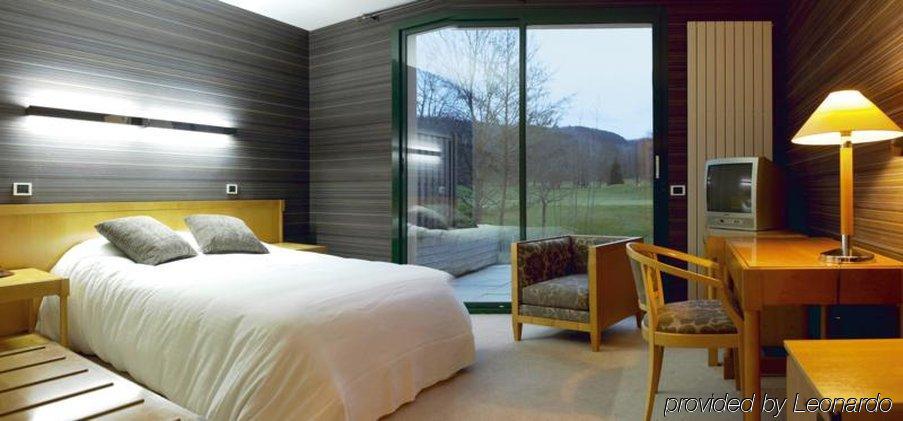 Logis Hotel Golf Le Domaine Du Val De Sorne Vernantois Exterior foto