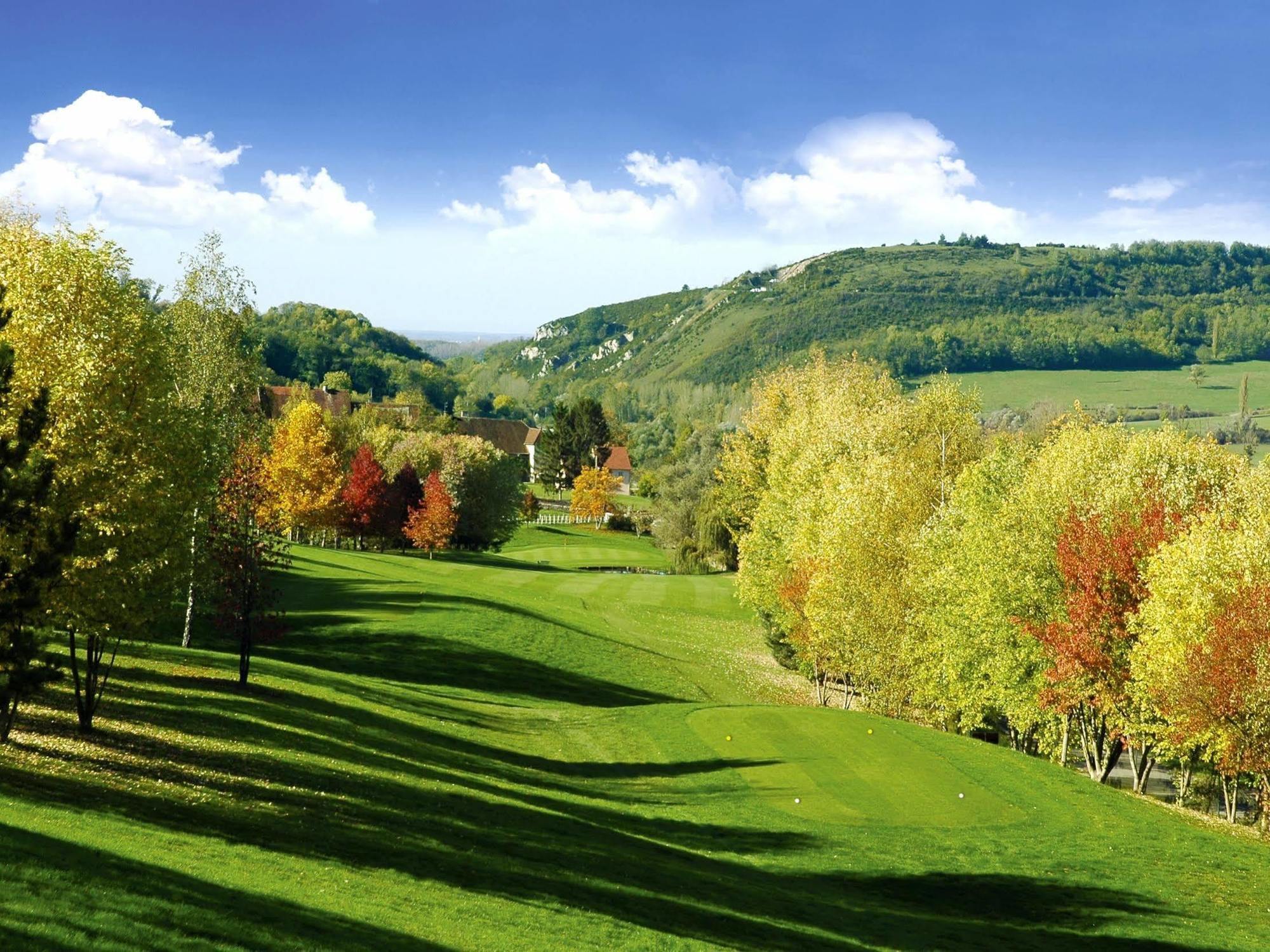 Logis Hotel Golf Le Domaine Du Val De Sorne Vernantois Exterior foto